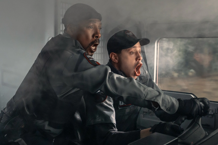 eddie-murphy-and-pete-davidson-in-the-pickup