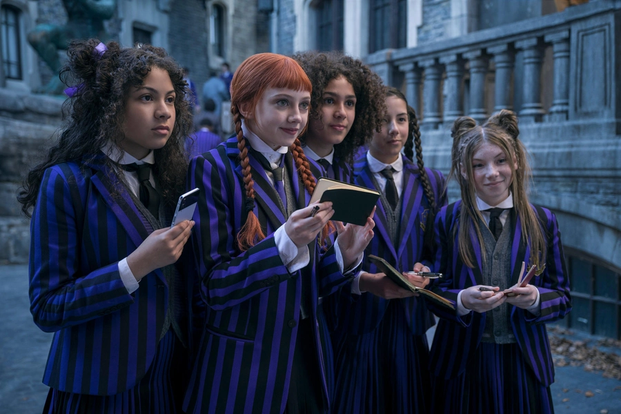fascinating-world-of-nevermore-outcasts-netflix