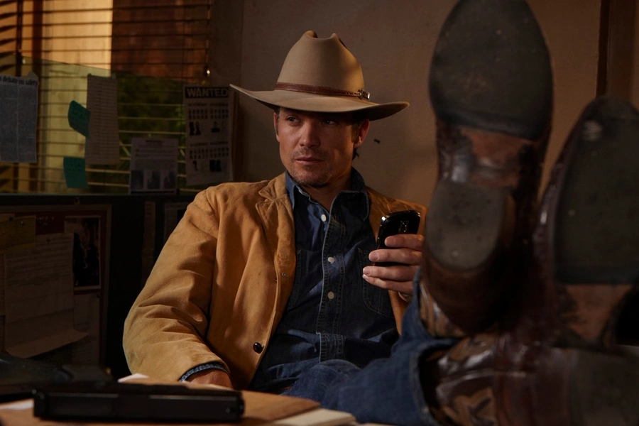 the-shocking-confrontation-justified-on-hulu