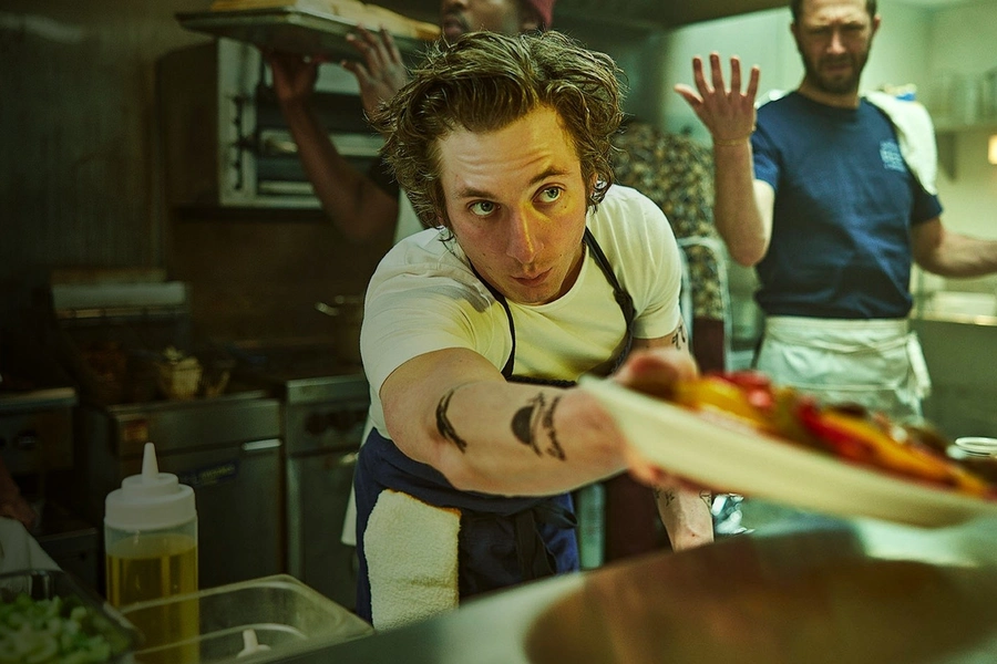 the-bear-13-emmy-nominations-streaming-on-hulu