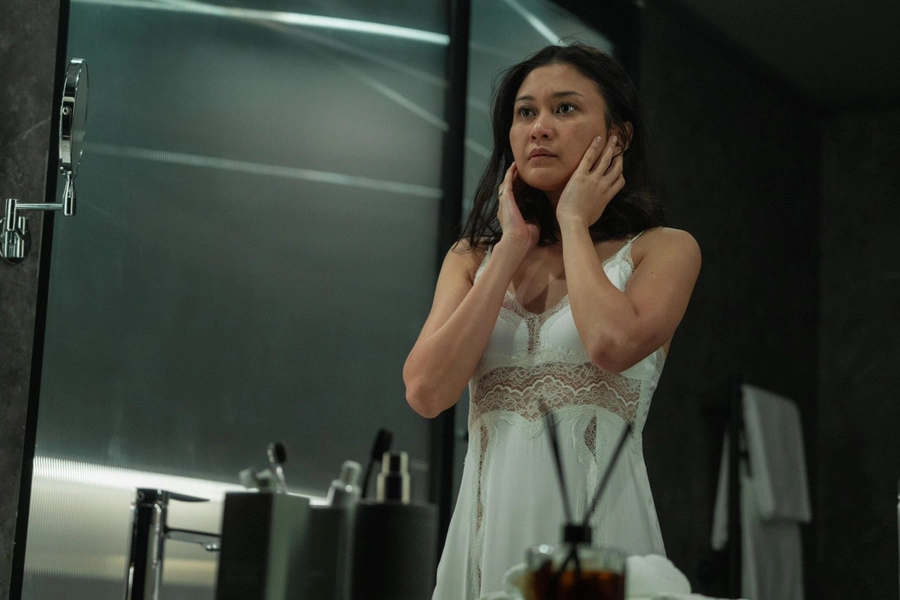 a-normal-woman-intense-psychological-film