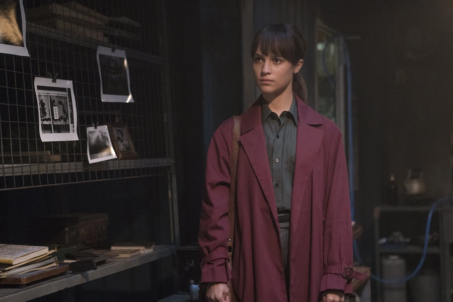 earthquake-bird-on-netflix