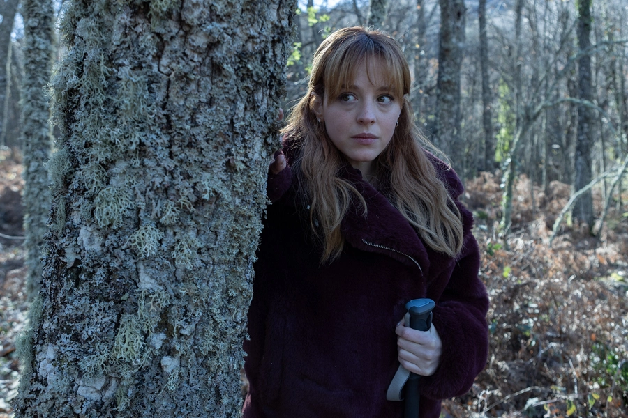 the-crystal-cuckoo-a-mysterious-netflix-thriller