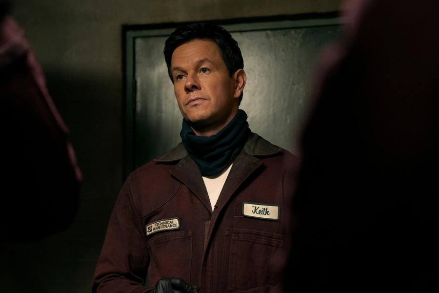 mark-wahlberg-stars-in-play-dirty