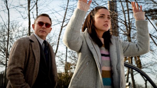 Daniel Craig and Ana de Armas in 'Knives Out'